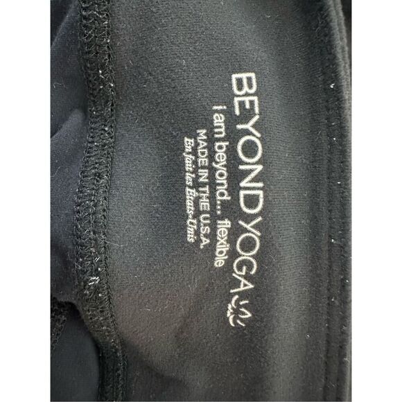 Beyond Yoga Shimmer Panel Curve High Waisted Midi Legging in Black - S - Picture 6 of 13